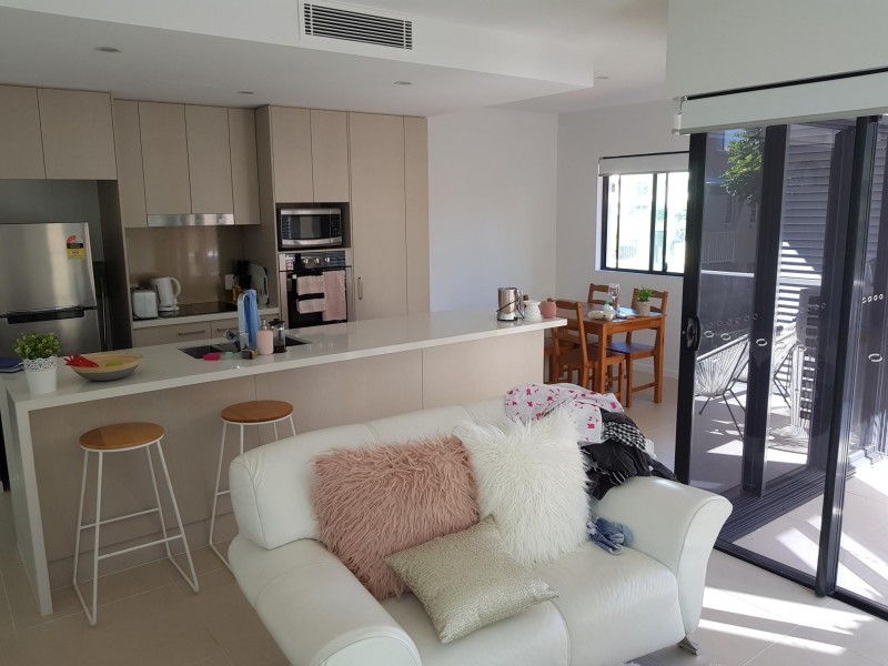 8/11 Andrews St, Southport QLD 4215