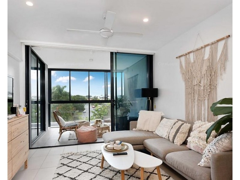 1059/123 Cavendish Road, Coorparoo QLD 4151