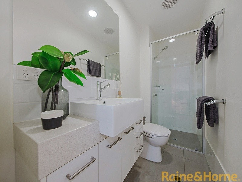 ID:L29240/ 43 Beeston St., Teneriffe QLD 4005