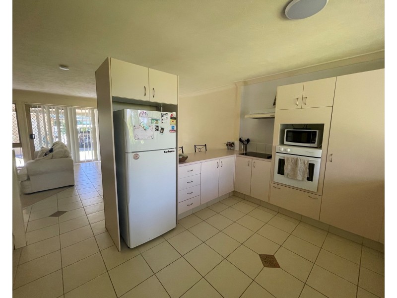 16/469 Pine Ridge Road, Runaway Bay QLD 4216