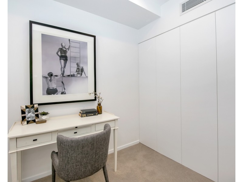 1008/123 Cavendish Road, Coorparoo QLD 4151