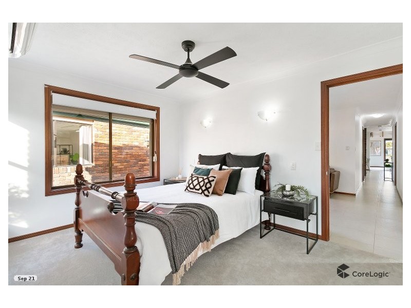 64 A Wild Duck Dr, Mermaid Waters QLD 4218