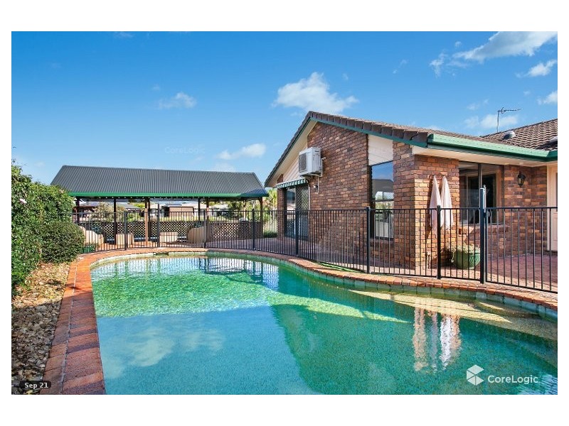 64 A Wild Duck Dr, Mermaid Waters QLD 4218