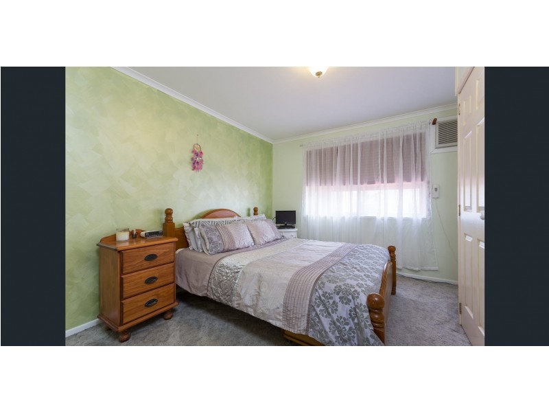 8 Tabari Place, Eagleby QLD 4207