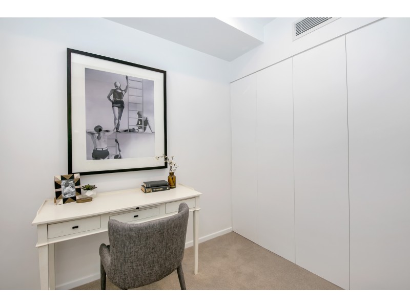 2054/123 Cavendish Road, Coorparoo QLD 4151