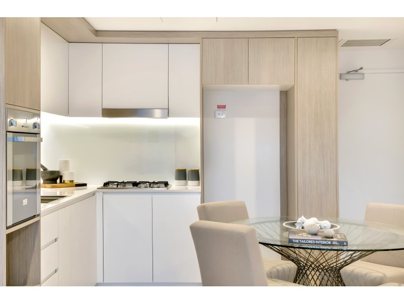 2023/123 Cavendish Road, Coorparoo QLD 4151