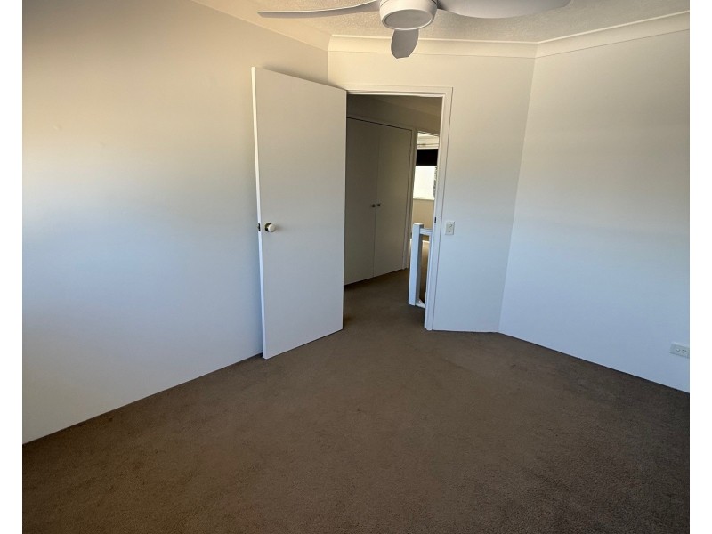 47/469 Pine Ridge Road, Runaway Bay QLD 4216