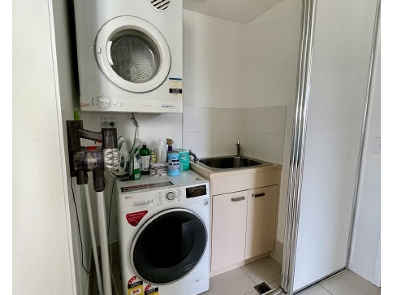 28/15 Walsh Street, Milton QLD 4064