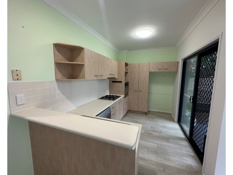 1/28 Blake Street, Southport QLD 4215