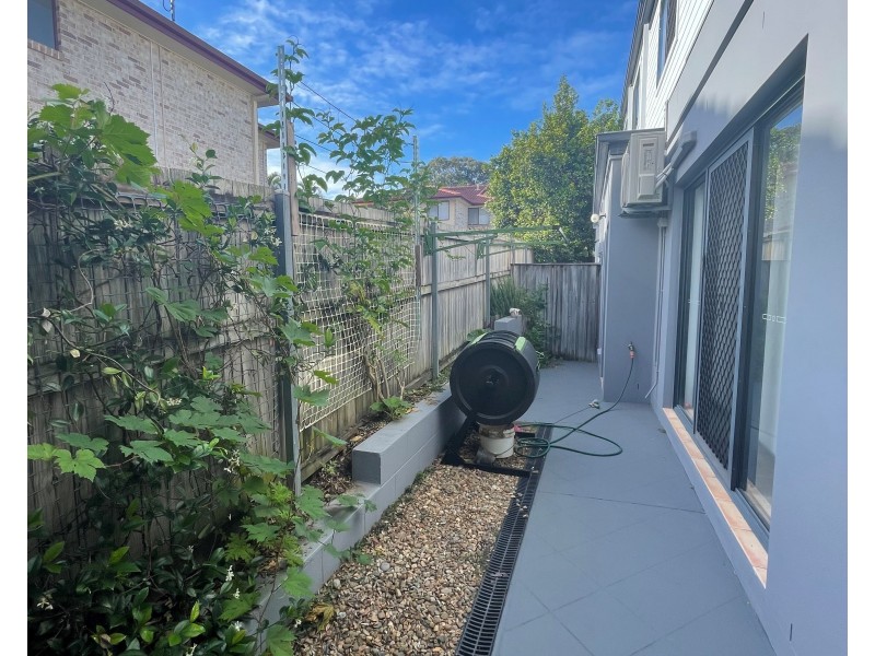 1/28 Blake Street, Southport QLD 4215