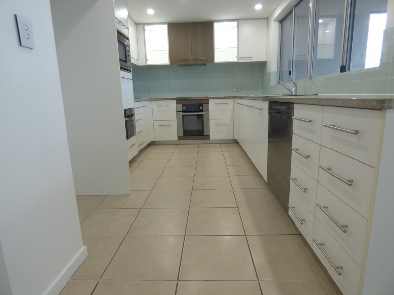 76/7 Grand Parade, Kawana Island QLD 4575