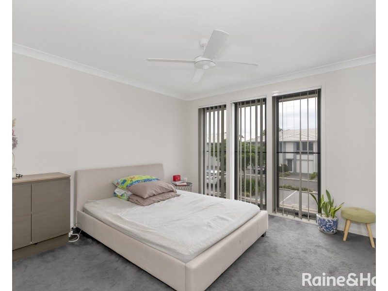 28/188 Gainsborough Drive, Pimpama QLD 4209