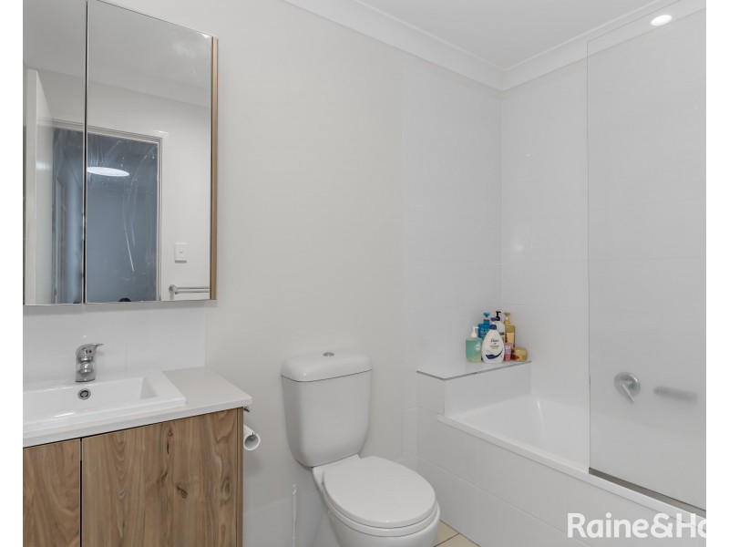 28/188 Gainsborough Drive, Pimpama QLD 4209