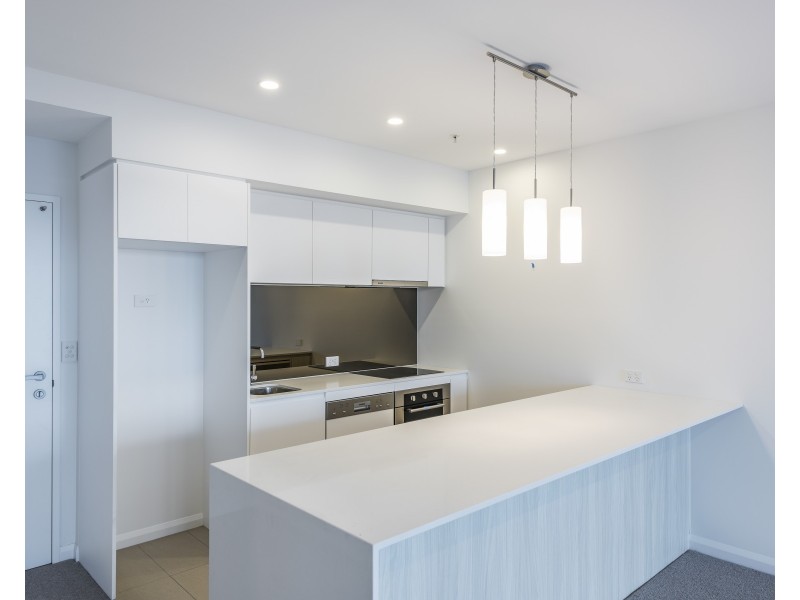 30303/300 Old Cleveland Road, Coorparoo QLD 4151