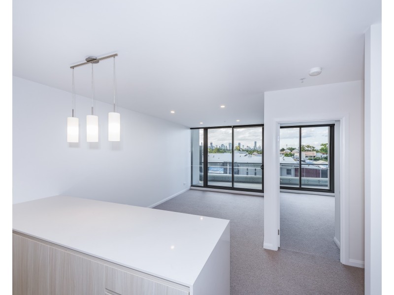 30303/300 Old Cleveland Road, Coorparoo QLD 4151