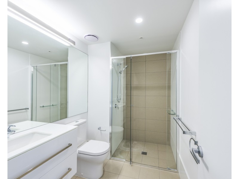 30303/300 Old Cleveland Road, Coorparoo QLD 4151