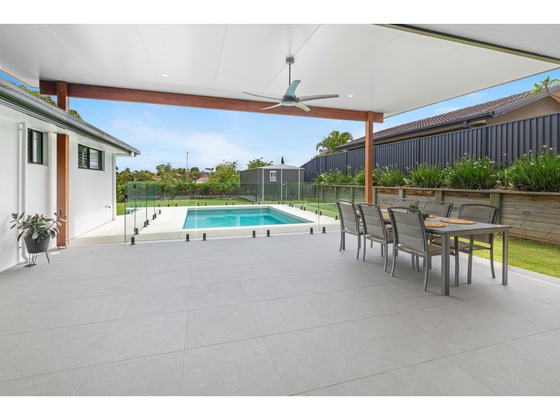 10 Koolewong Parade, Ashmore QLD 4214