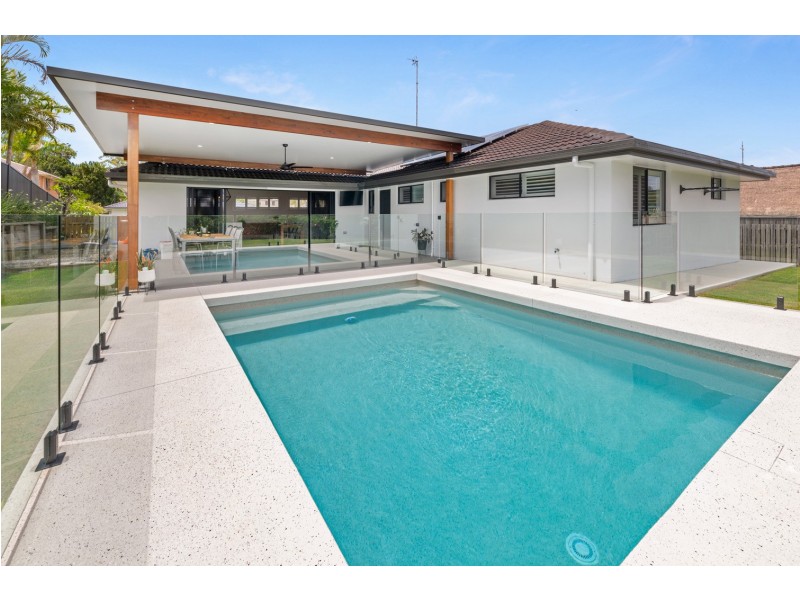 10 Koolewong Parade, Ashmore QLD 4214