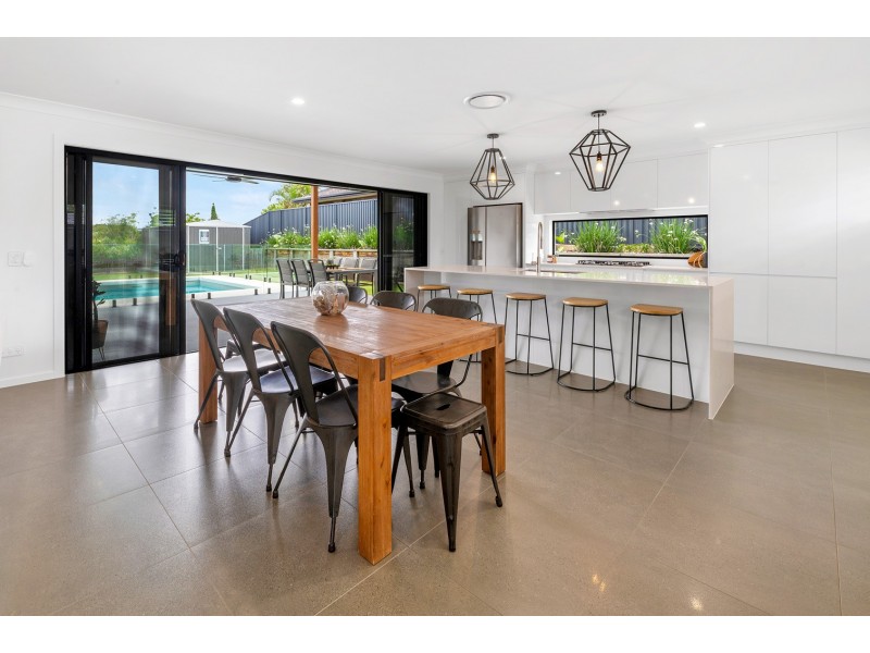 10 Koolewong Parade, Ashmore QLD 4214