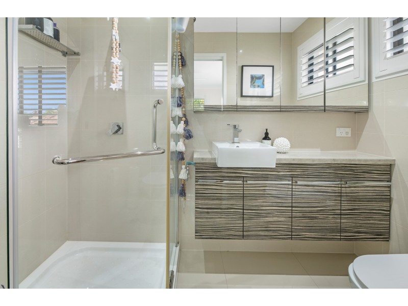 10 Koolewong Parade, Ashmore QLD 4214