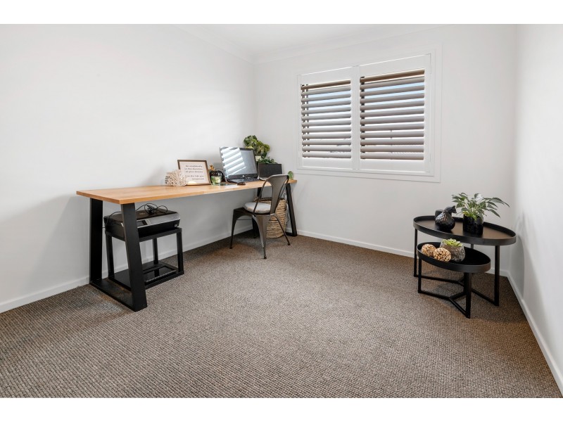 10 Koolewong Parade, Ashmore QLD 4214
