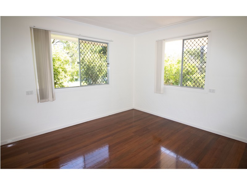 8 Hillsdale Street, Morningside QLD 4170