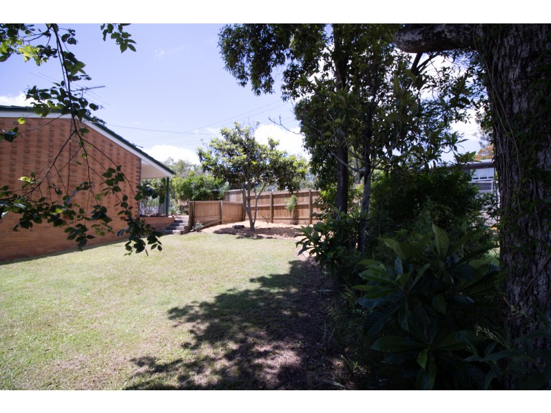 8 Hillsdale Street, Morningside QLD 4170