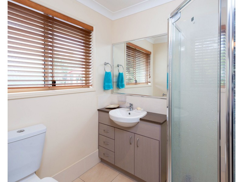 6 40 Hargreaves Road, Manly West QLD 4179