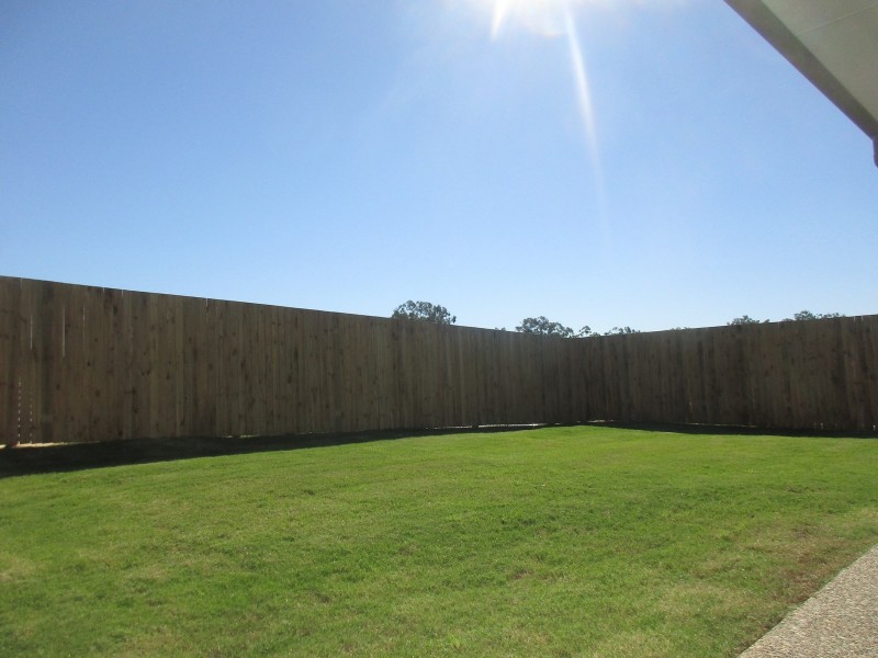 40 Lemongrass Circuit, Griffin QLD 4503