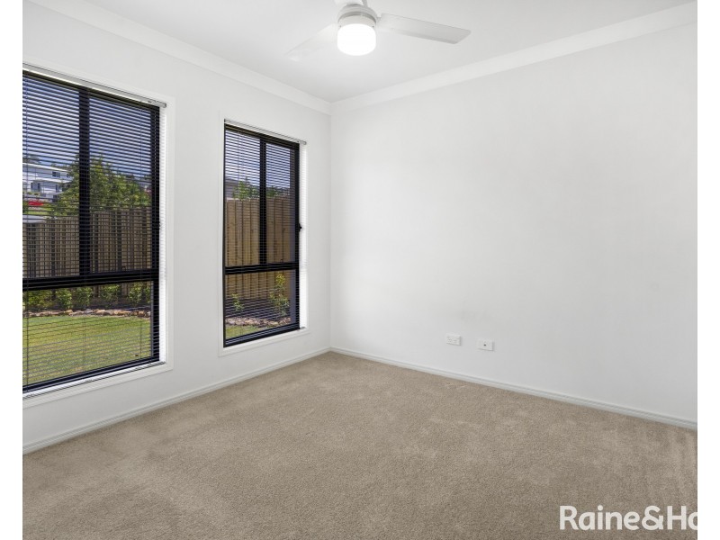 18 Angahook Crescent, Upper Coomera QLD 4209