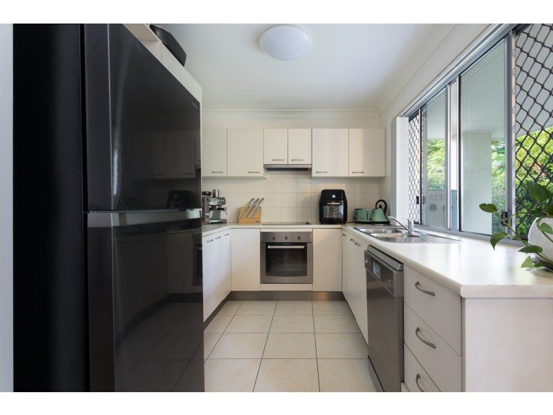6/110 Lexey Crescent, Wakerley QLD 4154