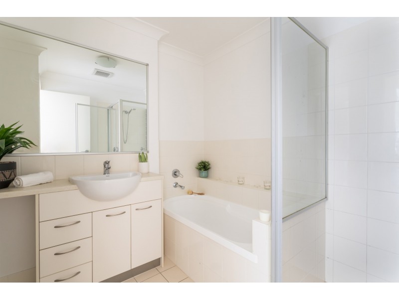 6/110 Lexey Crescent, Wakerley QLD 4154