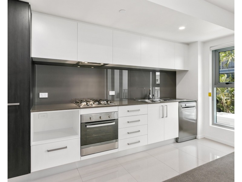 8/27 Manning Street, Milton QLD 4064