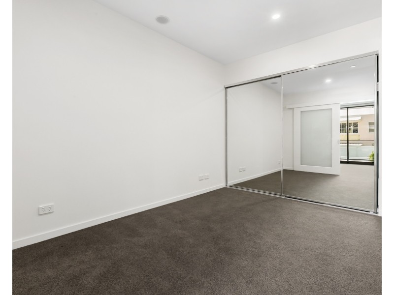 8/27 Manning Street, Milton QLD 4064