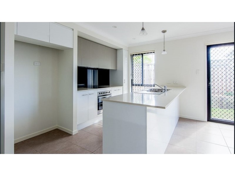 19 Bindra Street, Holmview QLD 4207