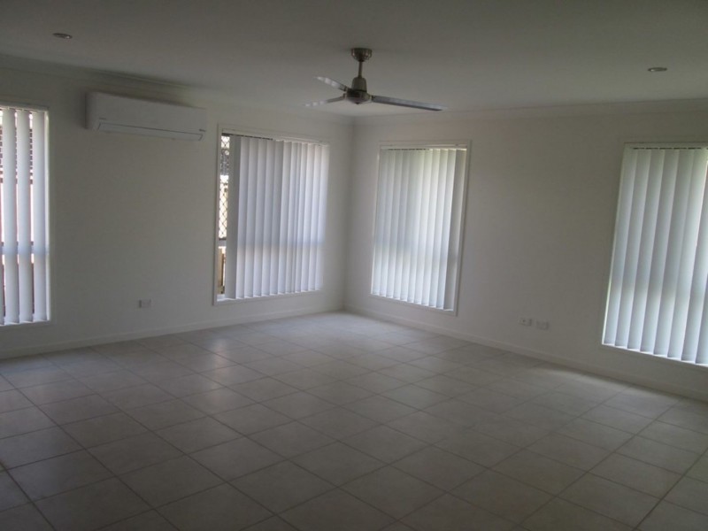 15 Fairy Wren Circuit, Dakabin QLD 4503