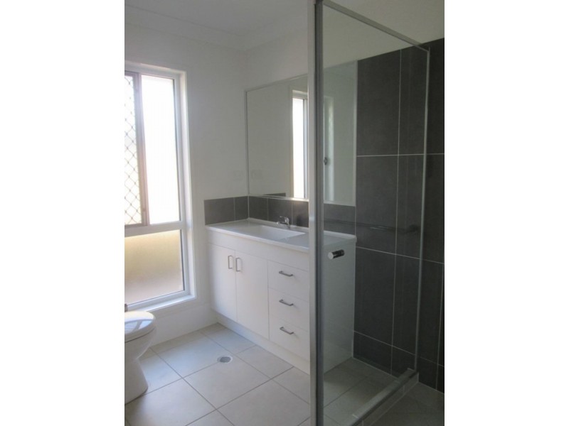 15 Fairy Wren Circuit, Dakabin QLD 4503