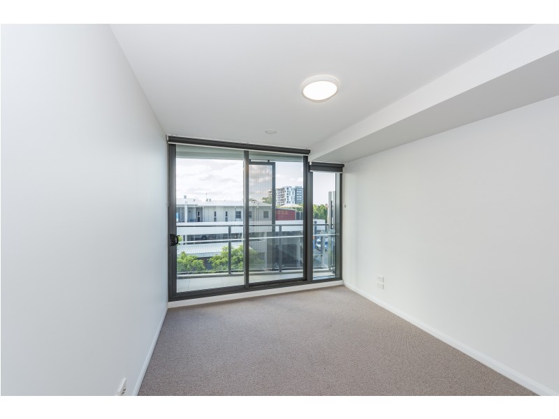 30202/300 Old Cleveland Road, Coorparoo QLD 4151