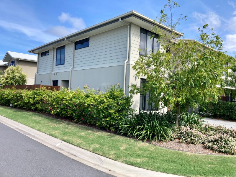 106/370 Gainsborough Drive, Pimpama QLD 4209
