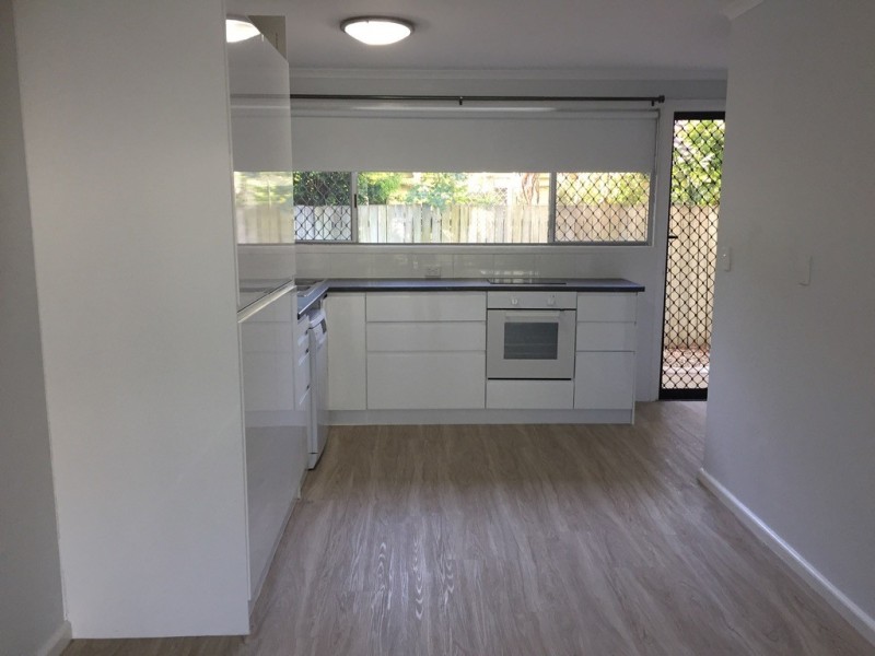 1/2 Moffatt Street, Scarborough QLD 4020
