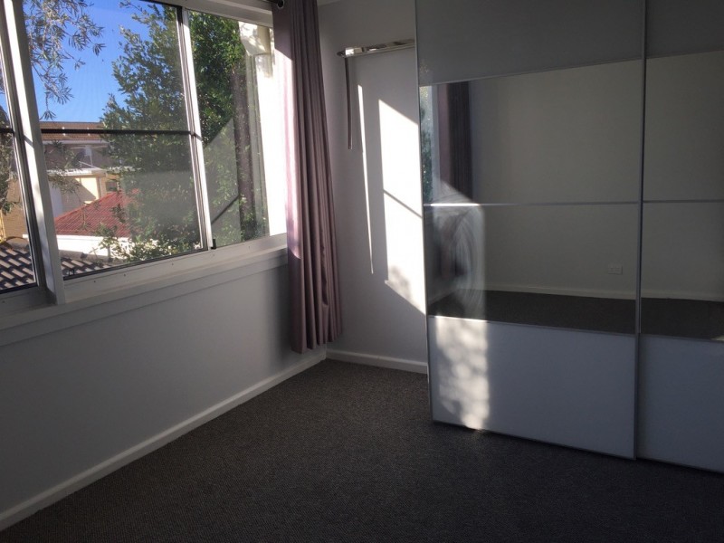 1/2 Moffatt Street, Scarborough QLD 4020
