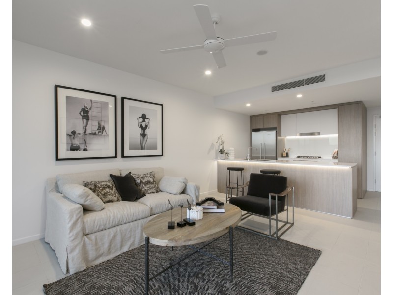 1107/123 Cavendish Road, Coorparoo QLD 4151