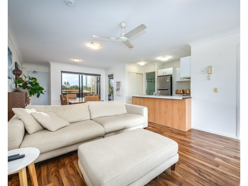 15/4 Mawarra Street, Palm Beach QLD 4221