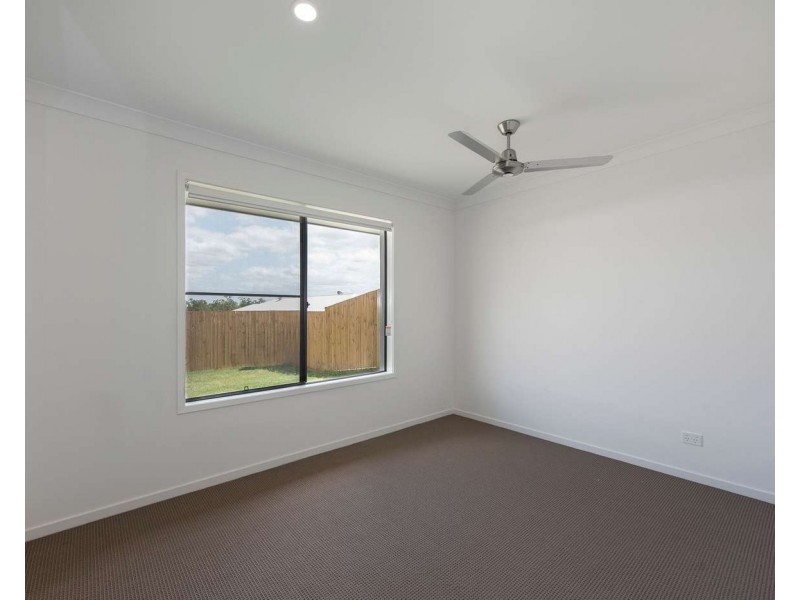 18 Covella Boulevard, Greenbank QLD 4124