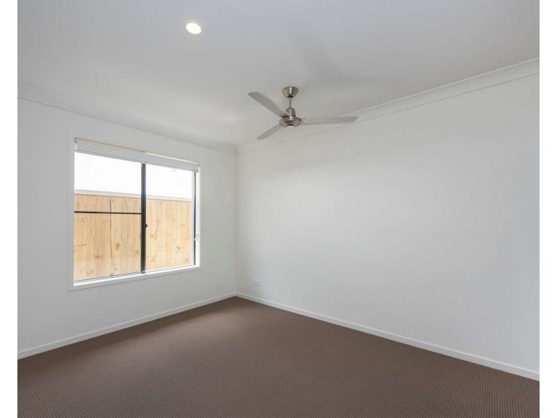 18 Covella Boulevard, Greenbank QLD 4124