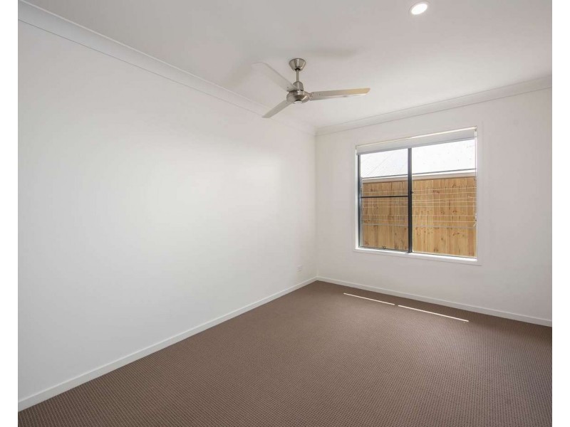 18 Covella Boulevard, Greenbank QLD 4124