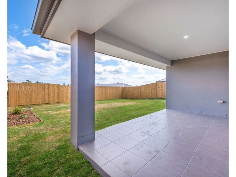 18 Covella Boulevard, Greenbank QLD 4124