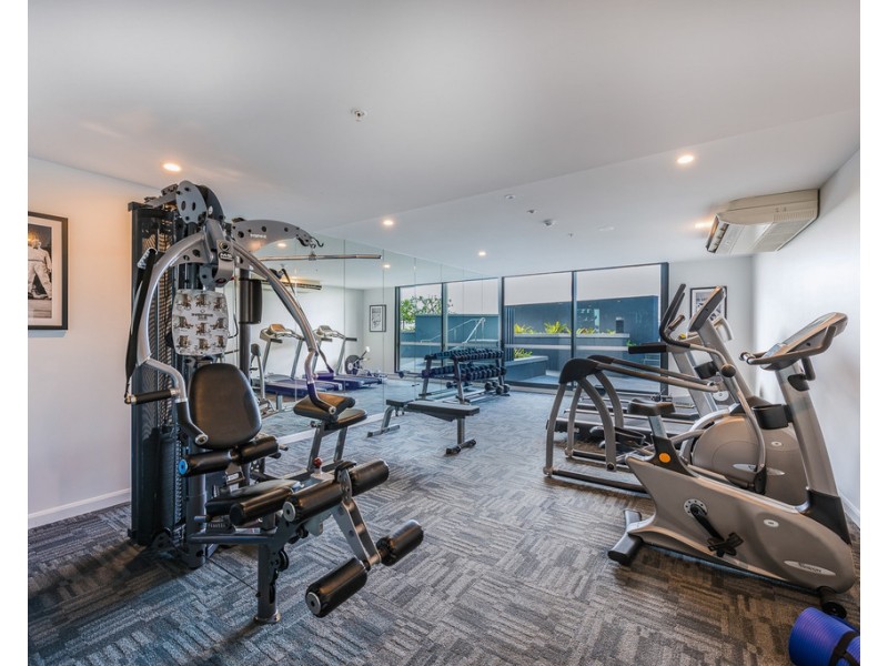 20609/300 Old Cleveland Road, Coorparoo QLD 4151