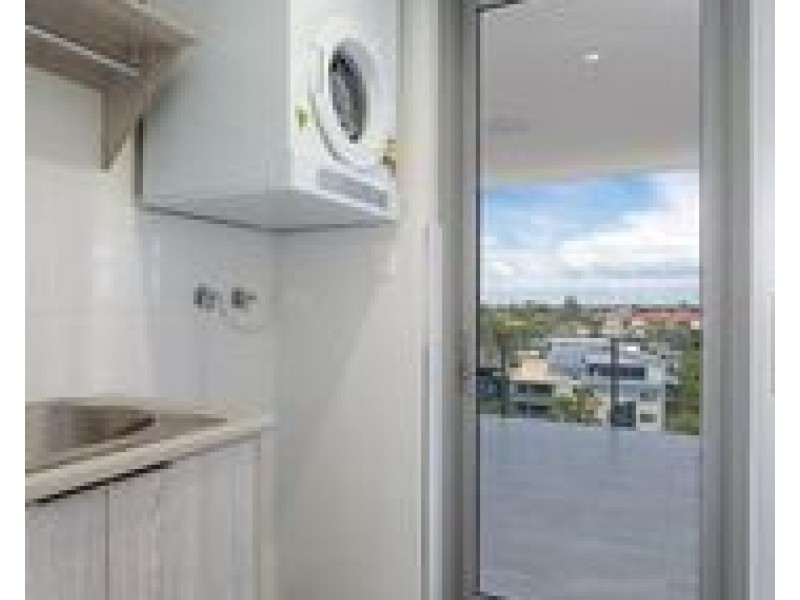 802/4 Anderson St, Scarborough QLD 4020