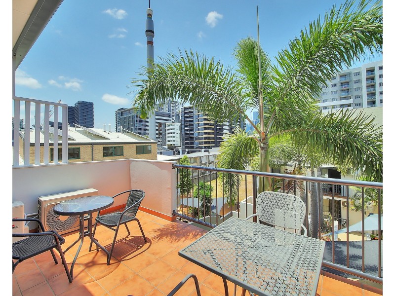 49 Russell Street, South Brisbane QLD 4101